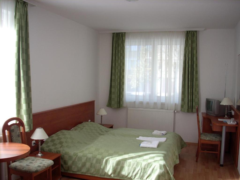 Hotel Kristaly Hajduszoboszlo Bilik gambar